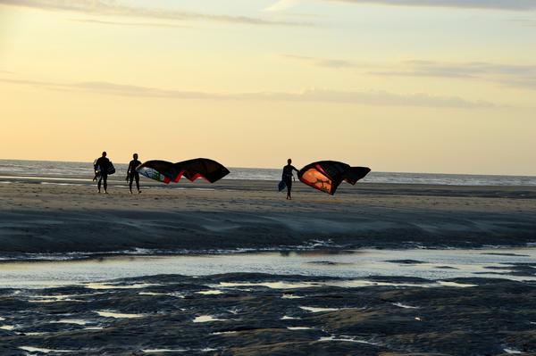 What should you pay attention to when buying your first kitesurfing equipment?